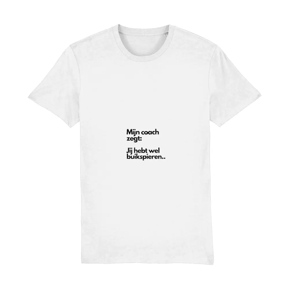 Wit t-shirt met zwarte tekst op de voorkant.